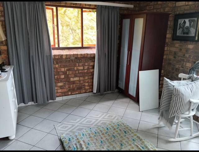 6 BEDROOM HOUSE FOR SALE IN UVONGO